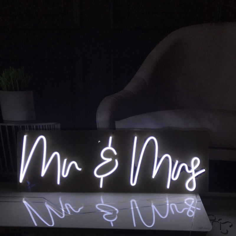 Mr and Mrs Neonkyltti