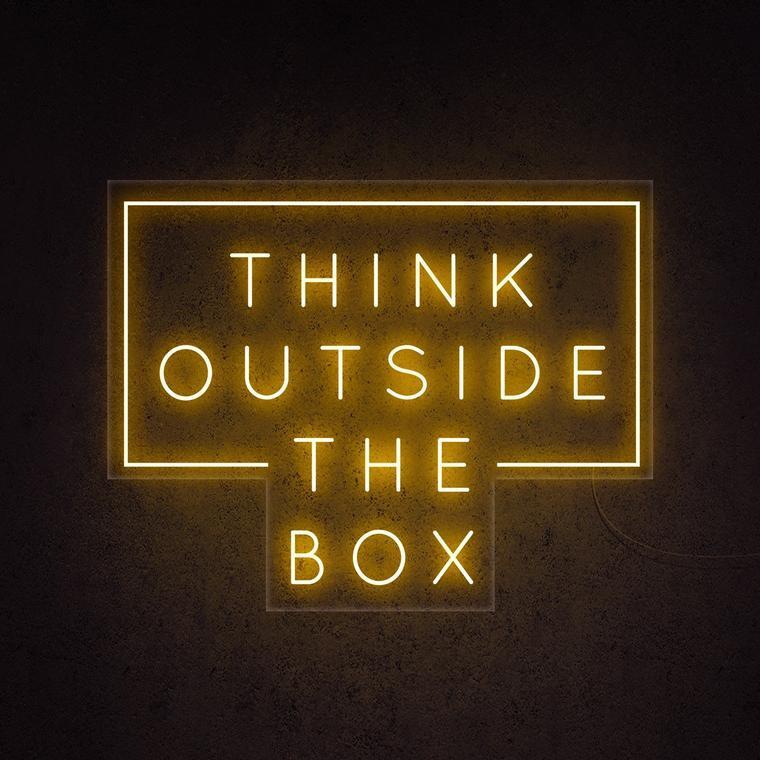 Think Outside The Box Neonkyltti